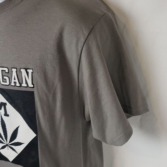 Michigan 420 Road Sign Grey T-Shirt - Picture 5 of 9